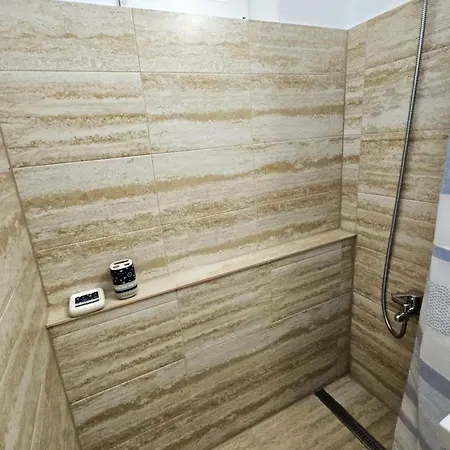 Cedonia Apartment