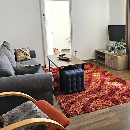 Cedonia Apartment